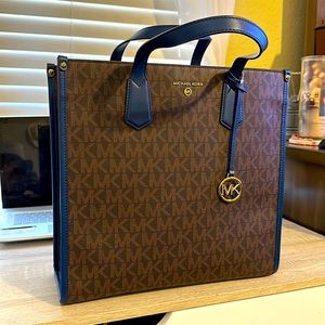 Michael Kors NWT Large NS Tote in River Blue